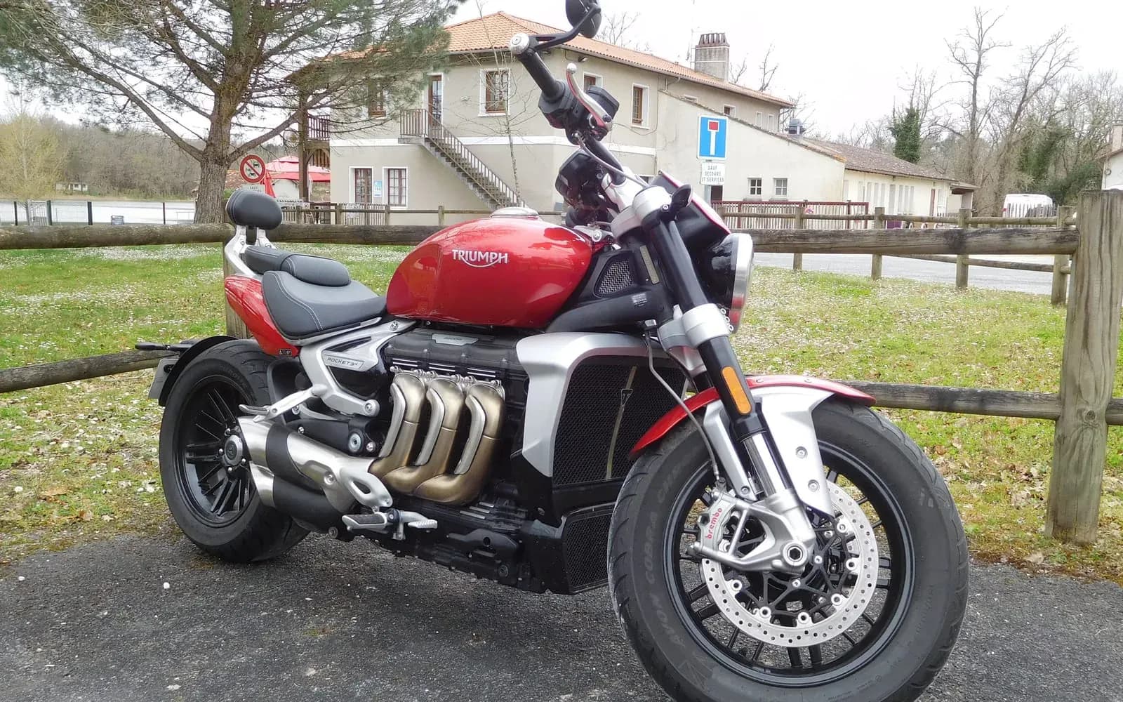 Triumph Rocket 3 R