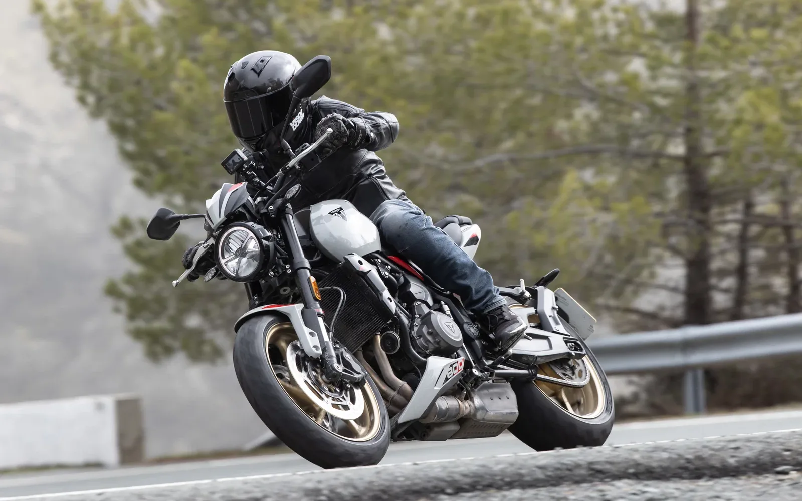 Triumph Trident 800