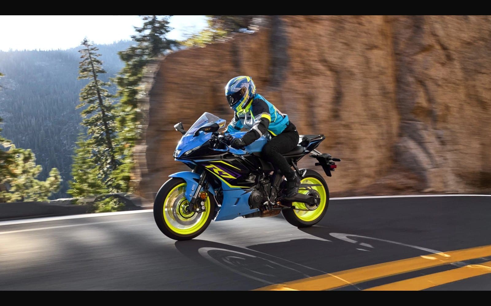 Yamaha R7