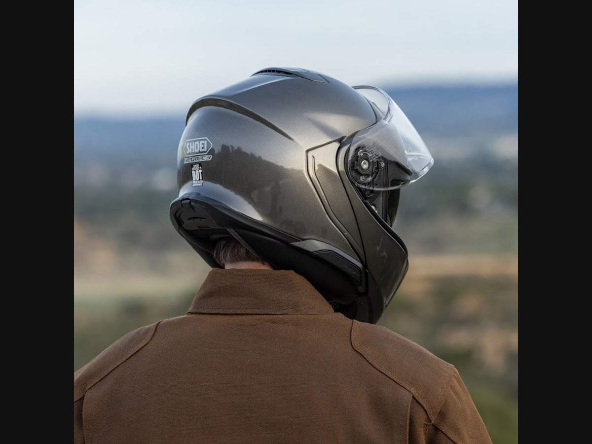 Shoei Neotec 3